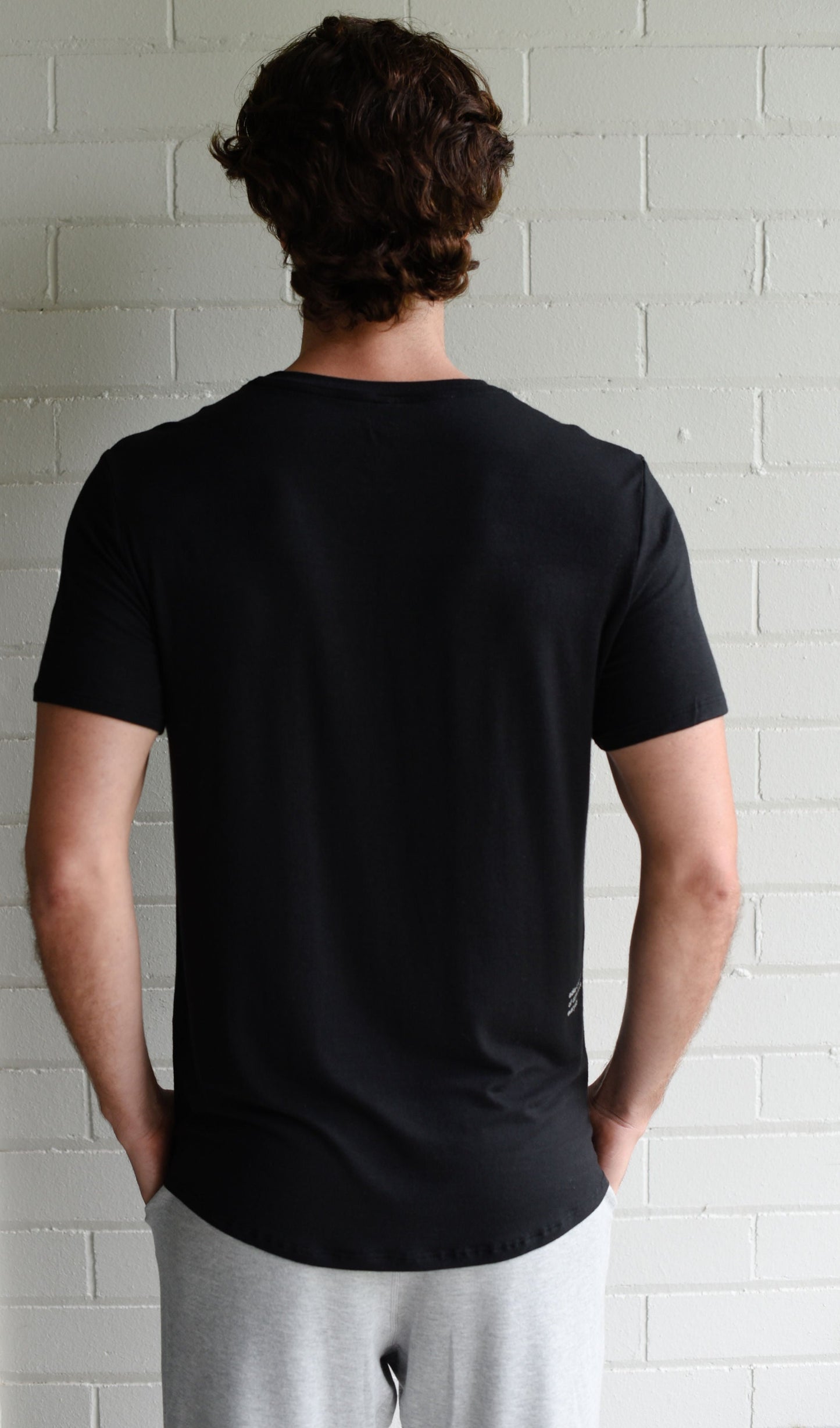 Black Unwind tee
