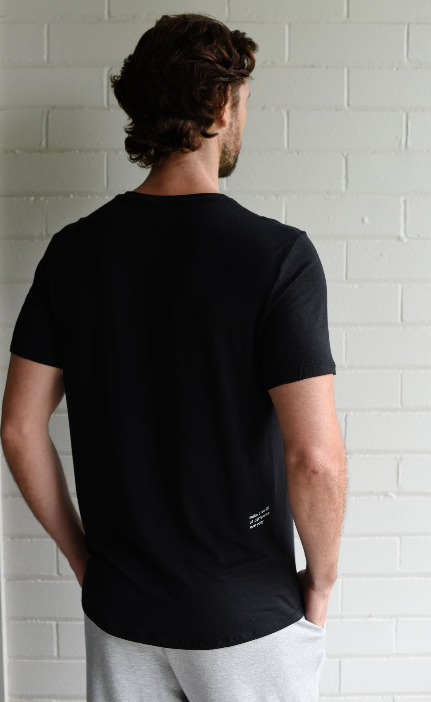 Black Unwind tee