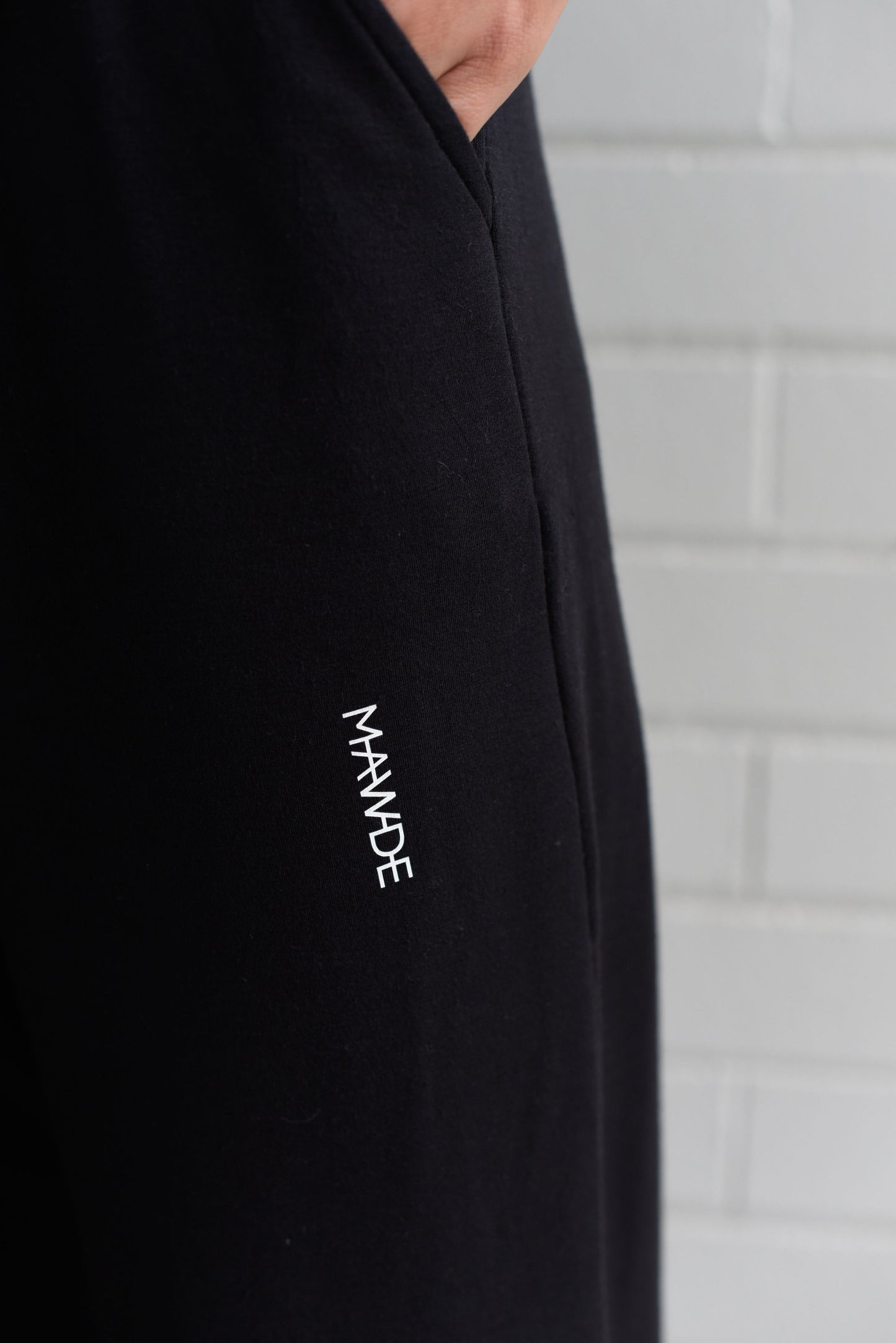 black slounge pant